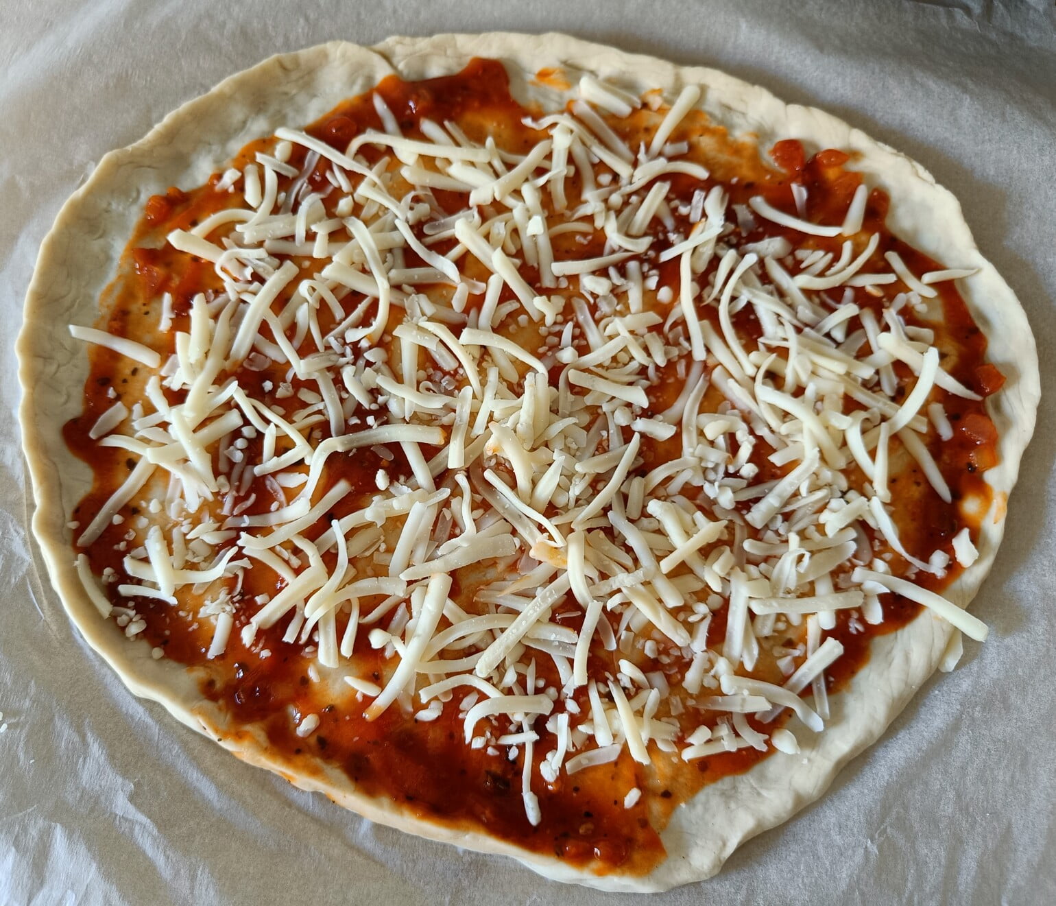 masa con queso pizza de atun con aceitunas negras