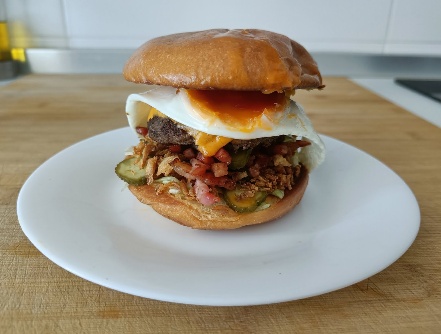 hamburguesa con huevo lista